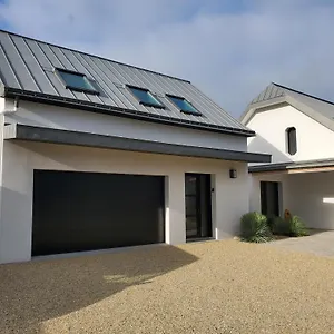  Hébergement de vacances Maison A 200m De La France